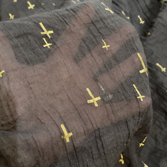 The Royal Standard Grey Sheer Wrap Scarf Metallic Gold Cross Pattern 35x64 in - Picture 8 of 8